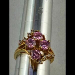 Size 7 Sparkling gold tone cluster ring pink and white rhinestones